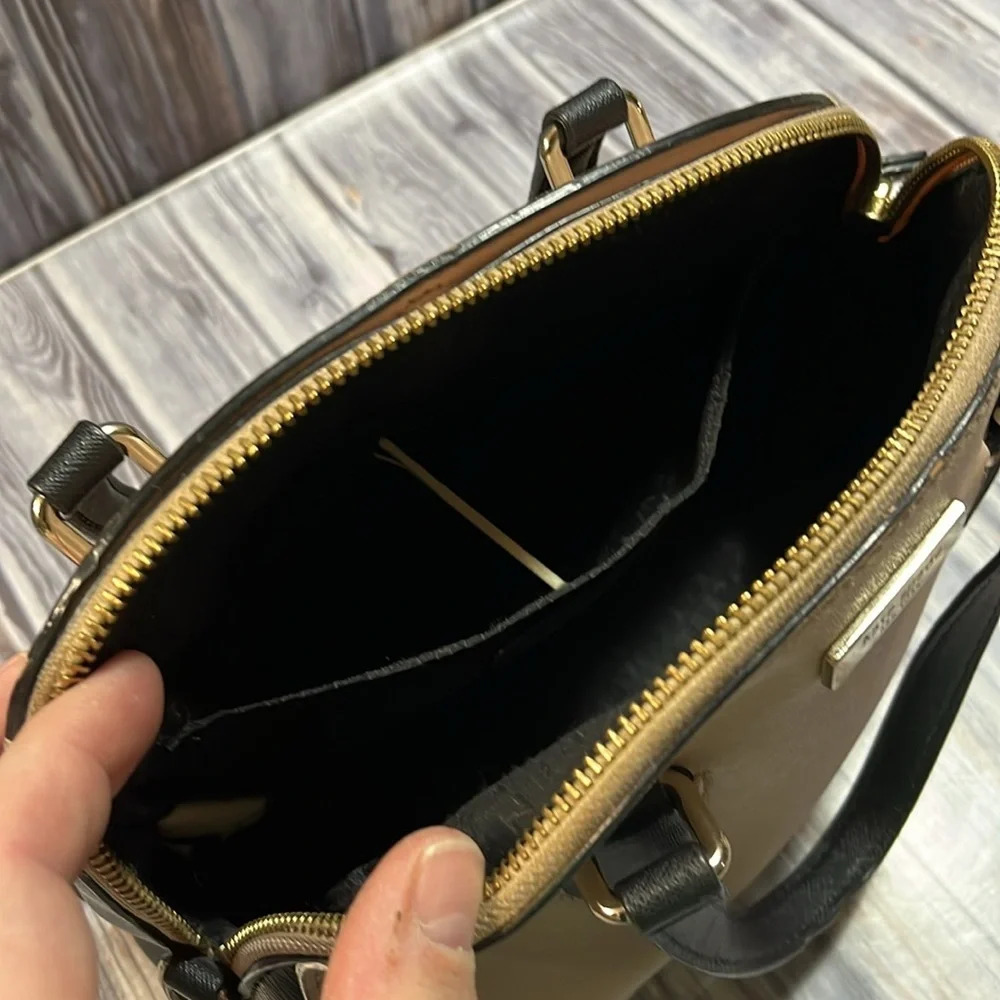 KATE SPADE DULL COMPARTMENT HAND BAG/ CROSSBODY PVC BAG - Picture 9 of 16